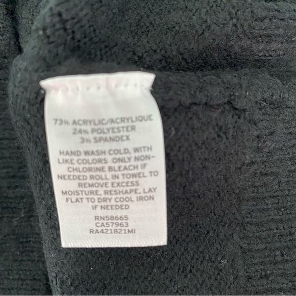 Rachel Parcell Black Sweater Scallop Neck Pearl Button Sleeve NWTs size large - Picture 7 of 9